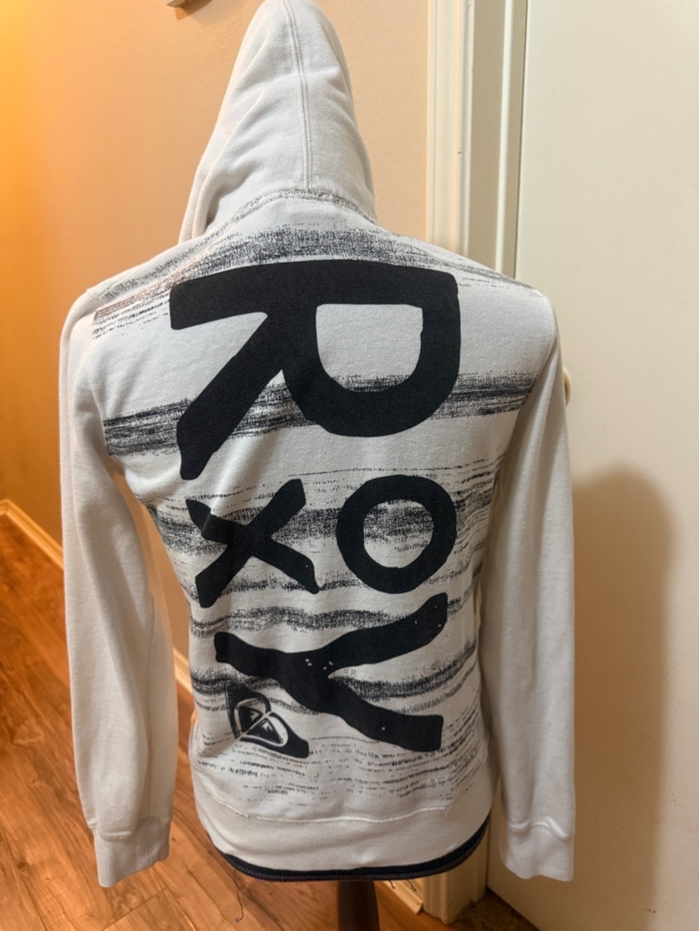 Roxy Women's White Zip-Up Hoodie with Hood and Front Pockets - Picture 2 of 5